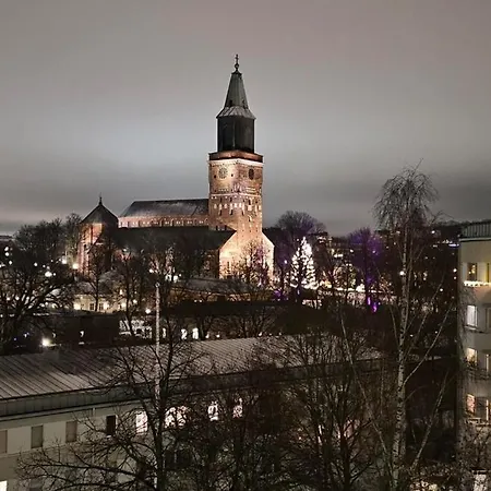 Spacious With Cathedral Views Appartement